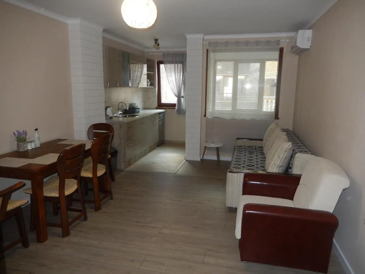 בורגאס Lera Apartment